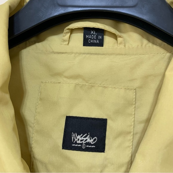 NWOT Mossimo Men’s Yellow Unlined Windbreaker Light Jacket Size XL - Picture 6 of 11